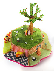 Alice-in-Wonderland Cake by Dreemkäggs
