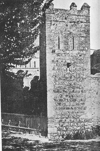 Puerta vieja de Bisagra o de Alfonso VI (Toledo) tapiada. Antes de 1905