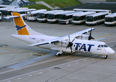 TAT ATR-42-300 F-GKND ORY 11/06/1995