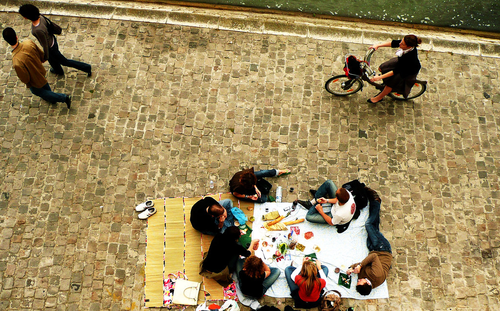 Picnic by the Seine