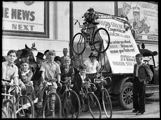 Malvern Star Bicycle Competition, Stanmore Theatre (taken for Acme Theatres), 4 May 1946, by Sam Hood