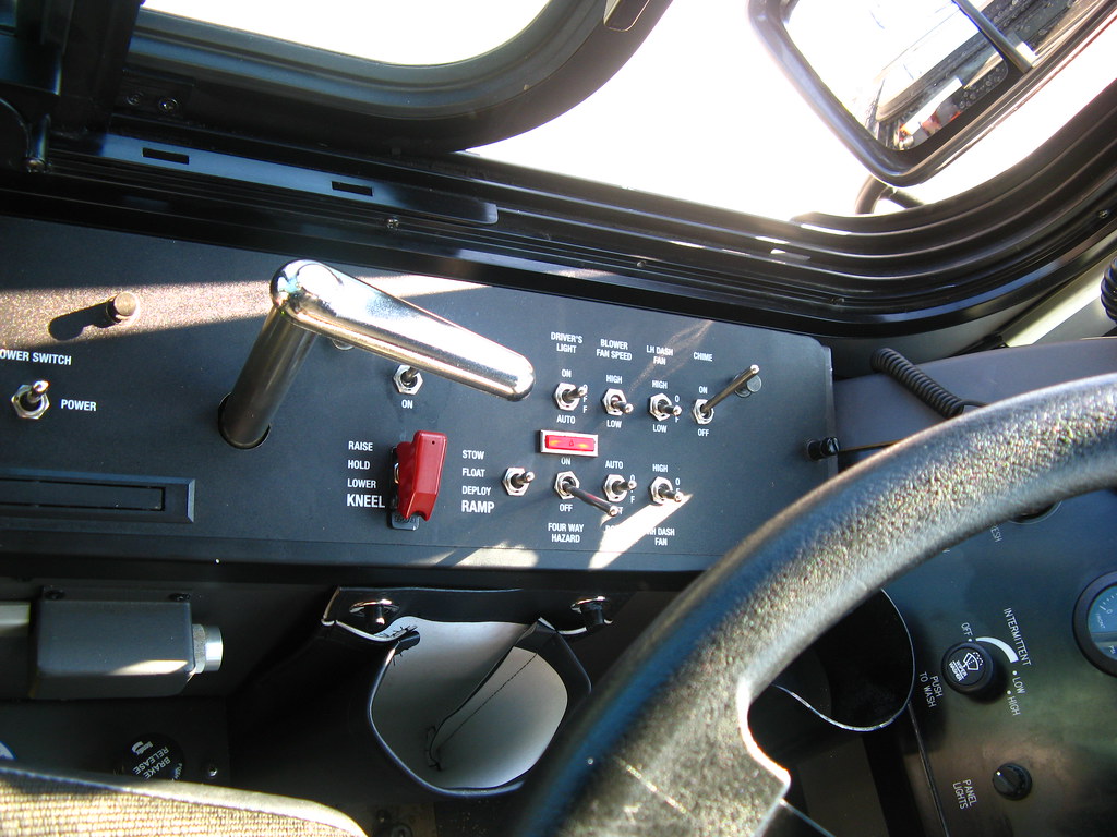 E40LFR driver's controls
