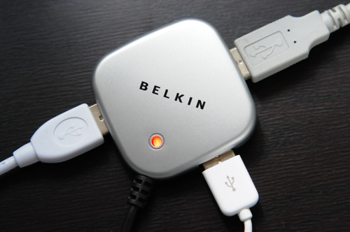 Belkin Hi-Speed USB 2.0 4-port Ultra-Mini Hub (silver)