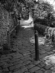 Lane in Matlock Bath • <a style="font-size:0.8em;" href="http://www.flickr.com/photos/87605699@N00/2502221389/" target="_blank">View on Flickr</a>