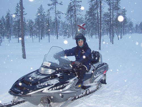 En una motonieve (Finlandia, invierno de 2006)