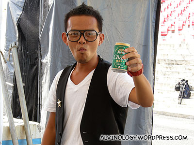 Bernard from Chou Pi Jiang (臭皮匠) showing off his beer