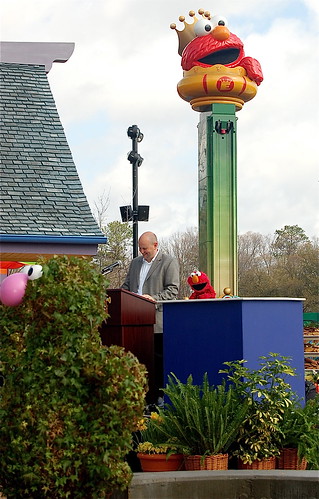 Elmo & John Reilly, General Manager of Busch Gardens