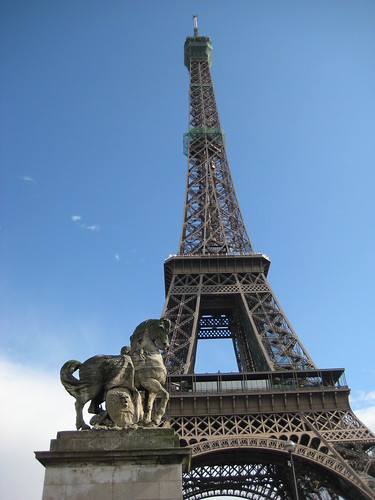 Torre Eiffel Foto Atribución Creative Commons / Flickr: Jose and Roxanne