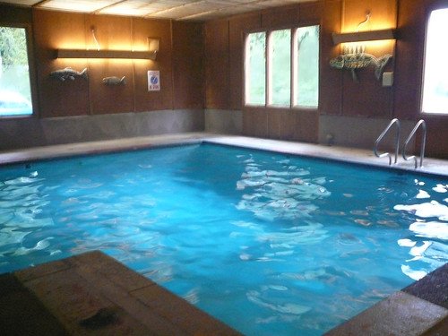 Lake Quinalt Lodge Indoor Pool