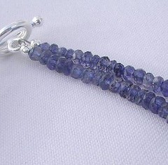 iolite clearly shows it blue/purple colour in this bracelet