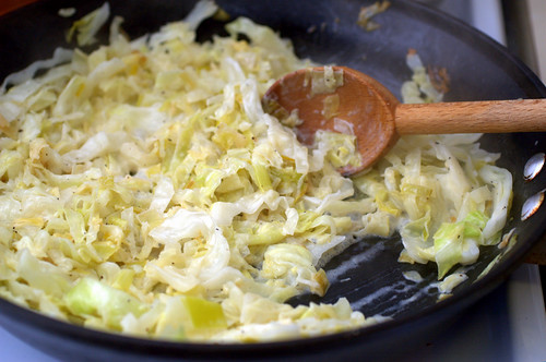 cream-braised cabbage with leeks