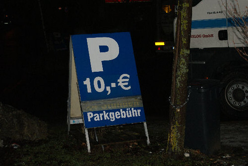 Zehn Euro Parkgebühr auf dem Autohof Parsberg. Die ticken nicht mehr richtig!