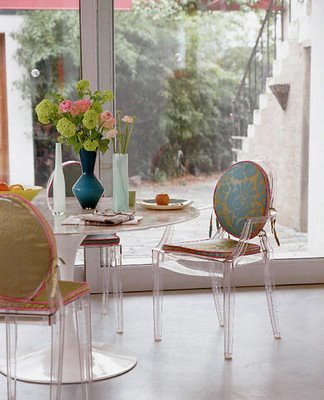 Saarinen Tulip table + Louis ghost chairs + damask cushions