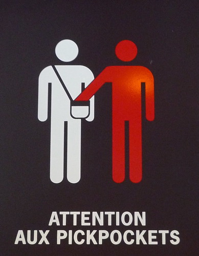 How to avoid being pickpocketed