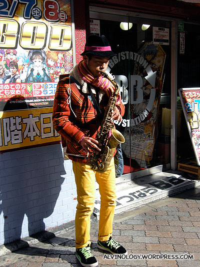 Another performer on the saxophone