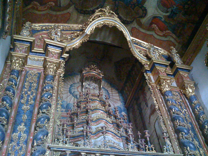 Altar Igreja de Nossa Senhora da Corrente<br/>© <a href="https://flickr.com/people/12783386@N07" target="_blank" rel="nofollow">12783386@N07</a> (<a href="https://flickr.com/photo.gne?id=3213249927" target="_blank" rel="nofollow">Flickr</a>)
