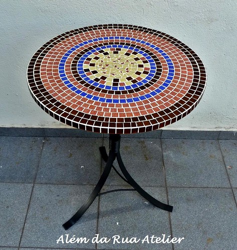 tampo de mesa em mosaico
