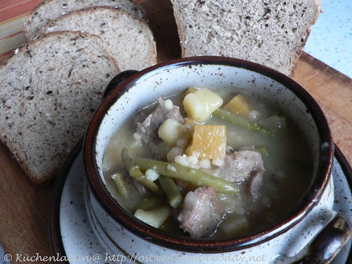 Herzhafte Suppe mit Lamm und Perlgraupen