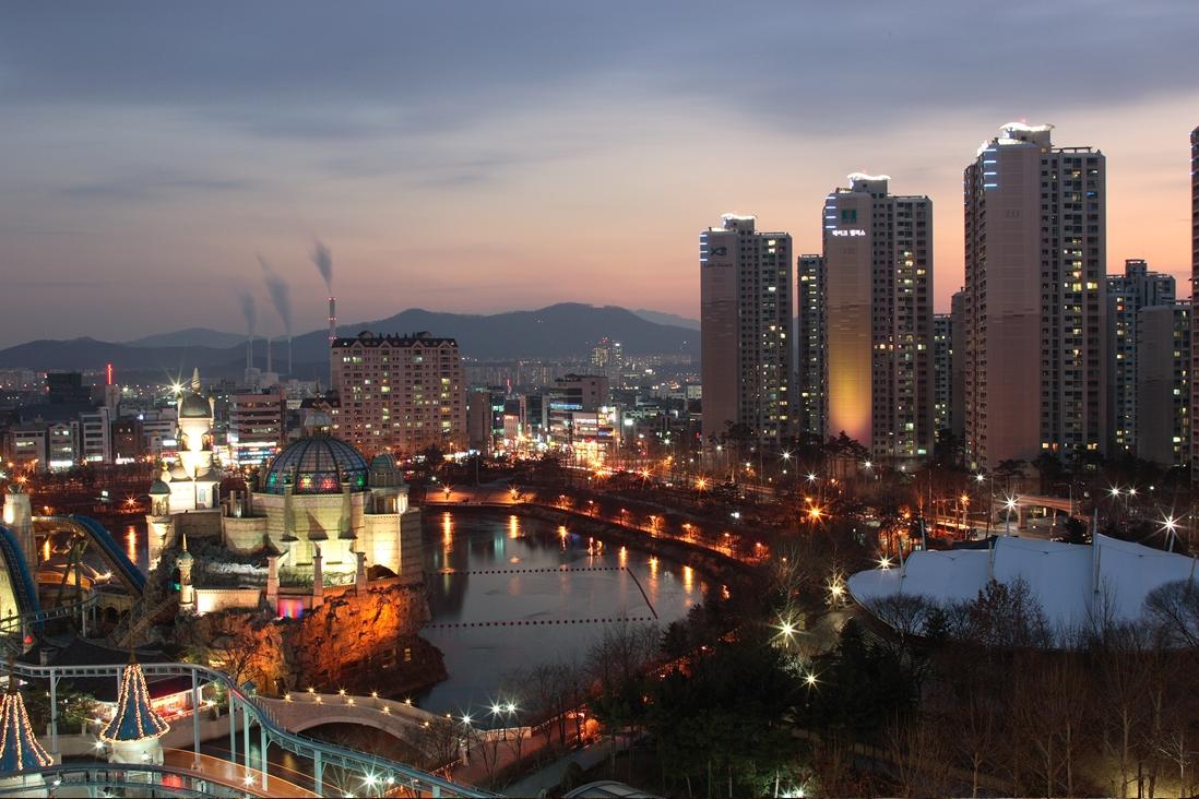 Корея южная время сейчас в сеуле точное. Южная Корея столица Сеул. Южная Корея город 2023.. Пусан Корея. Порён город Корея.