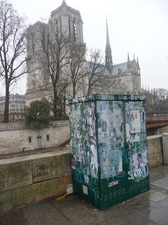worst views of famous monuments: notre dame