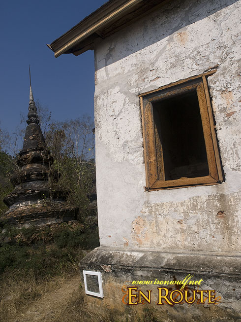 Ban Xieng Maen Wat Chom Phet Window and Thaat