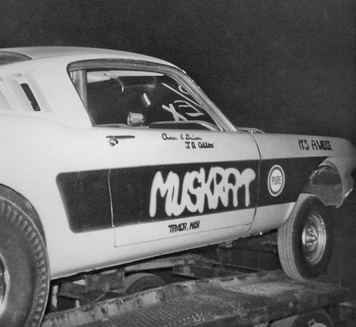 Muskrat Mustang fastback ran experiential stock at Detroit Dragway in 1966