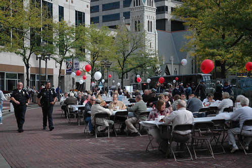 Hundreds of Hoosiers enjoyed to tastes and sounds of Apple Fest 2009.