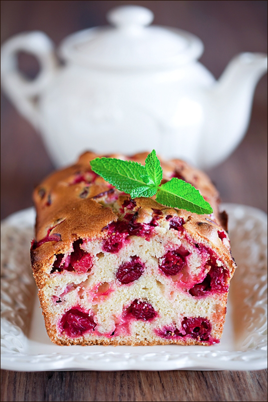 Cranberry and ginger cake