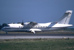 Farnair Europe ATR.42-320 HB-AFF BCN 06/08/2002