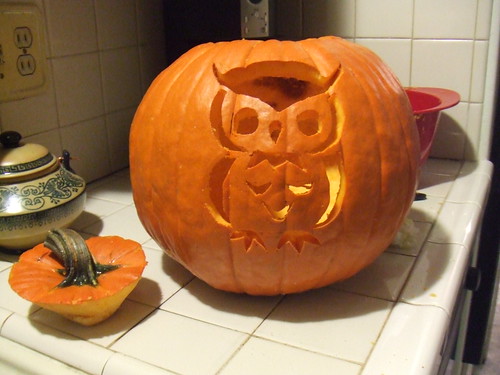 cider and faun: where ada shares: pumpkin patch and a carved owl