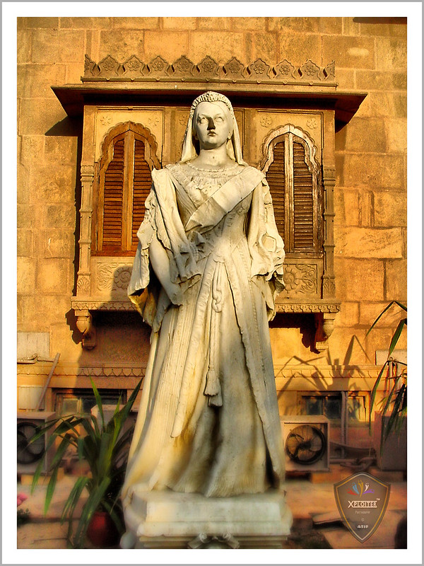 Statue of Queen Victoria :: HDR<br/>© <a href="https://flickr.com/people/24837521@N05" target="_blank" rel="nofollow">24837521@N05</a> (<a href="https://flickr.com/photo.gne?id=3428378391" target="_blank" rel="nofollow">Flickr</a>)