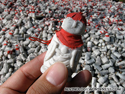 Lots of little Buddha statues - probably for making wishes
