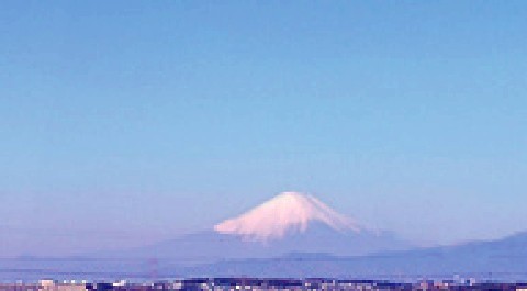 西は晴れた日には富士山が見えます。スーパ...