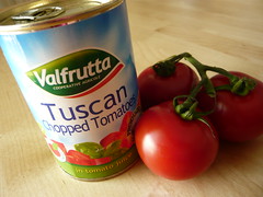 Fresh tomatoes, tinned tomatoes