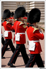 Guards at Buckingham Palace in London