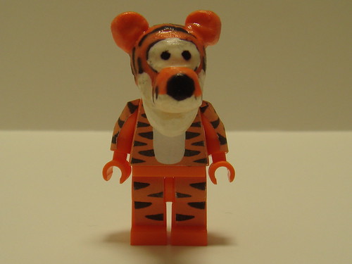 Disney custom Minifig Tigger