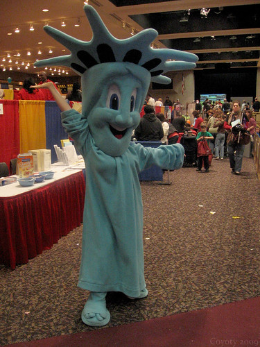 red ny newyork green kids costume fair mascot albany statueofliberty