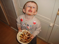 Chocolate Biscuit Cake - Cleaning Up (flickr)