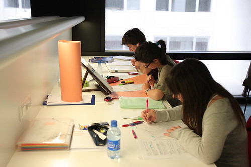 Alumnos estudiando - Universidad de Navarra