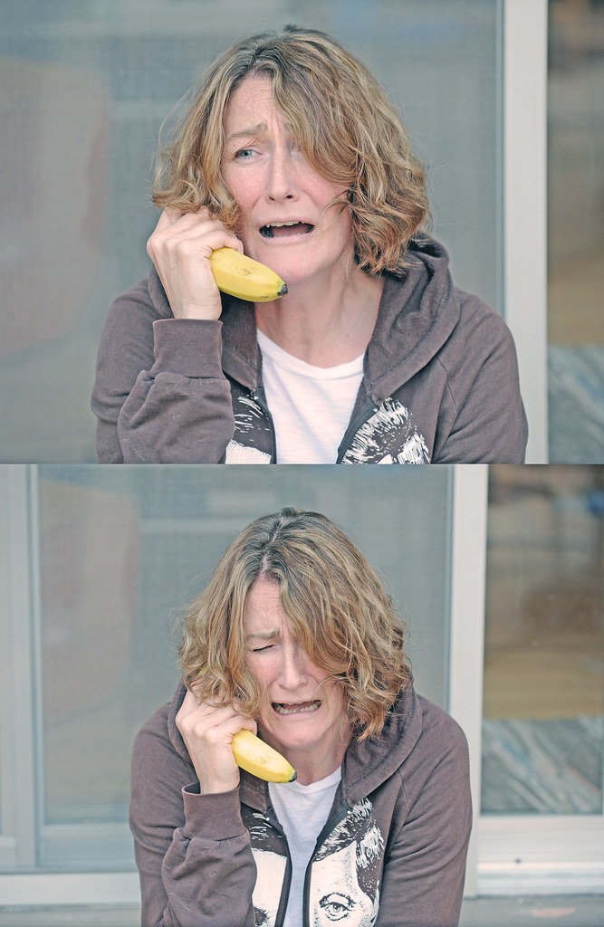 Bad News Over Banana Phone | Banana's Oscar-Worthy Acting [PIC]