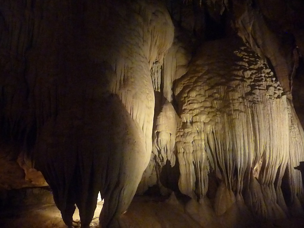Mulu-Lang Cave (13)