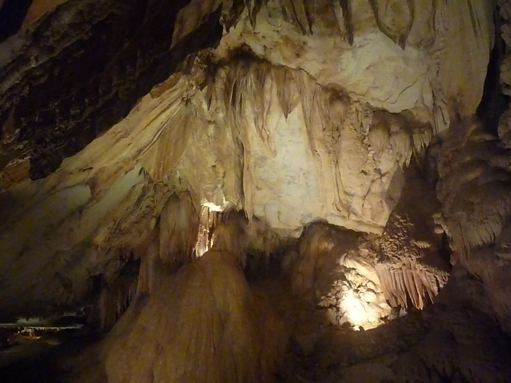 Mulu-Lang Cave (15)