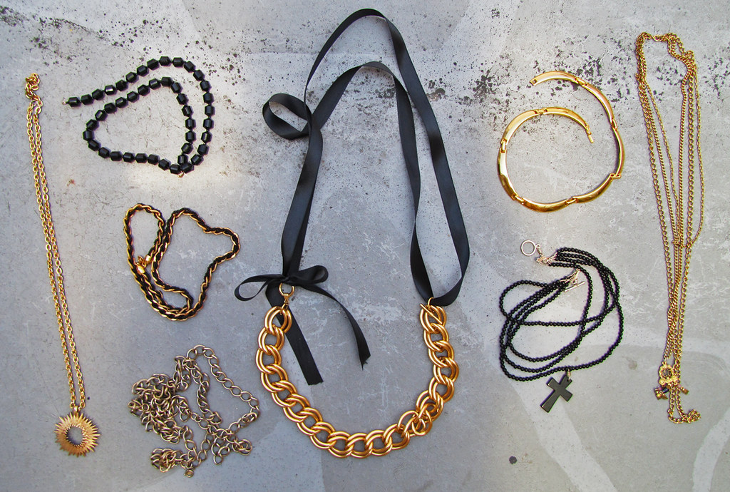 black-gold-layered-chain-necklaces-1