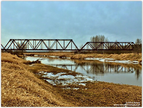 Most kolejowy w Osetnie