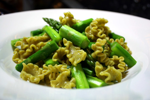 Lemon-Parsley Noodles with Asparagus