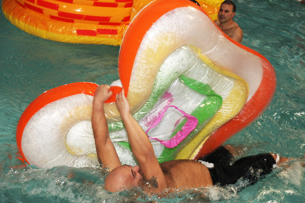 ann-marie calilhanna- bears-splash pool party_042