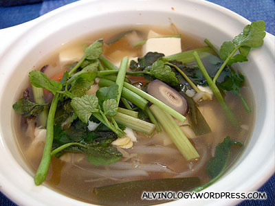 Vegetable and beancurd soup