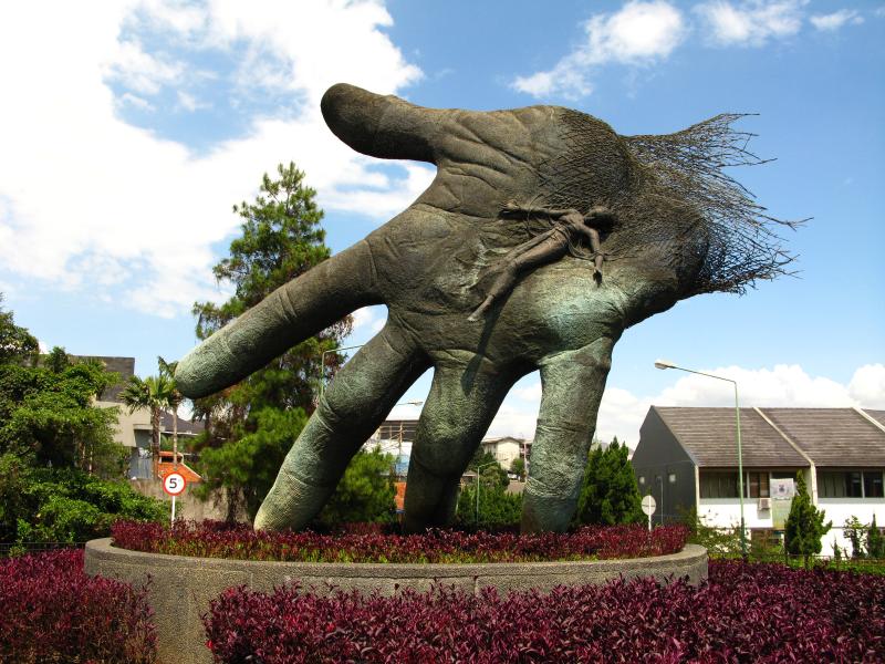 NuArt Sculpture Park Bandung Paris van Java Indonesia