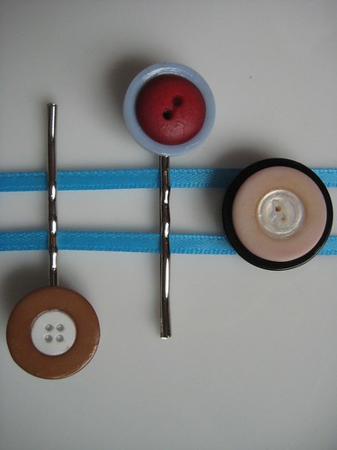 Button Hairclips and Magnet