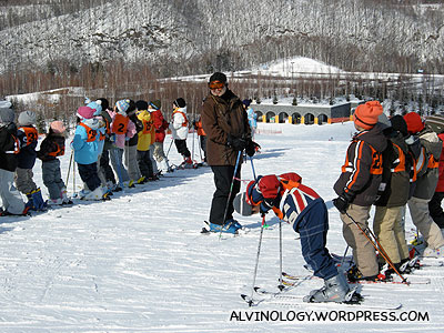 Kids ski lesson